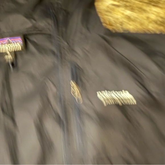 Patagonia light windbreaker - Picture 3 of 4